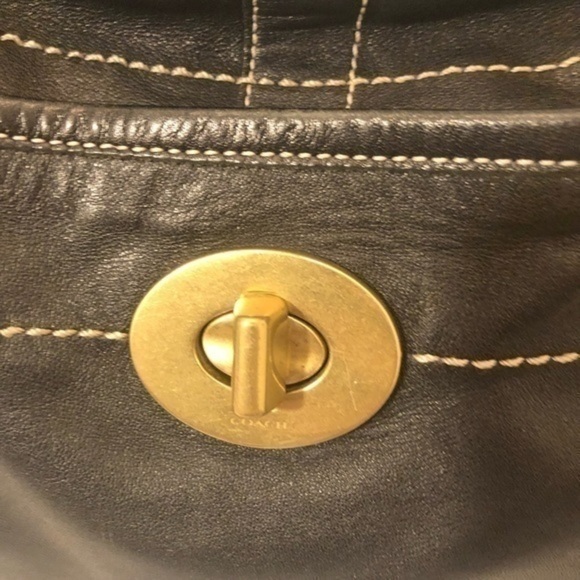 Coach ergo turnlock hobo bag black leather - Picture 4 of 10